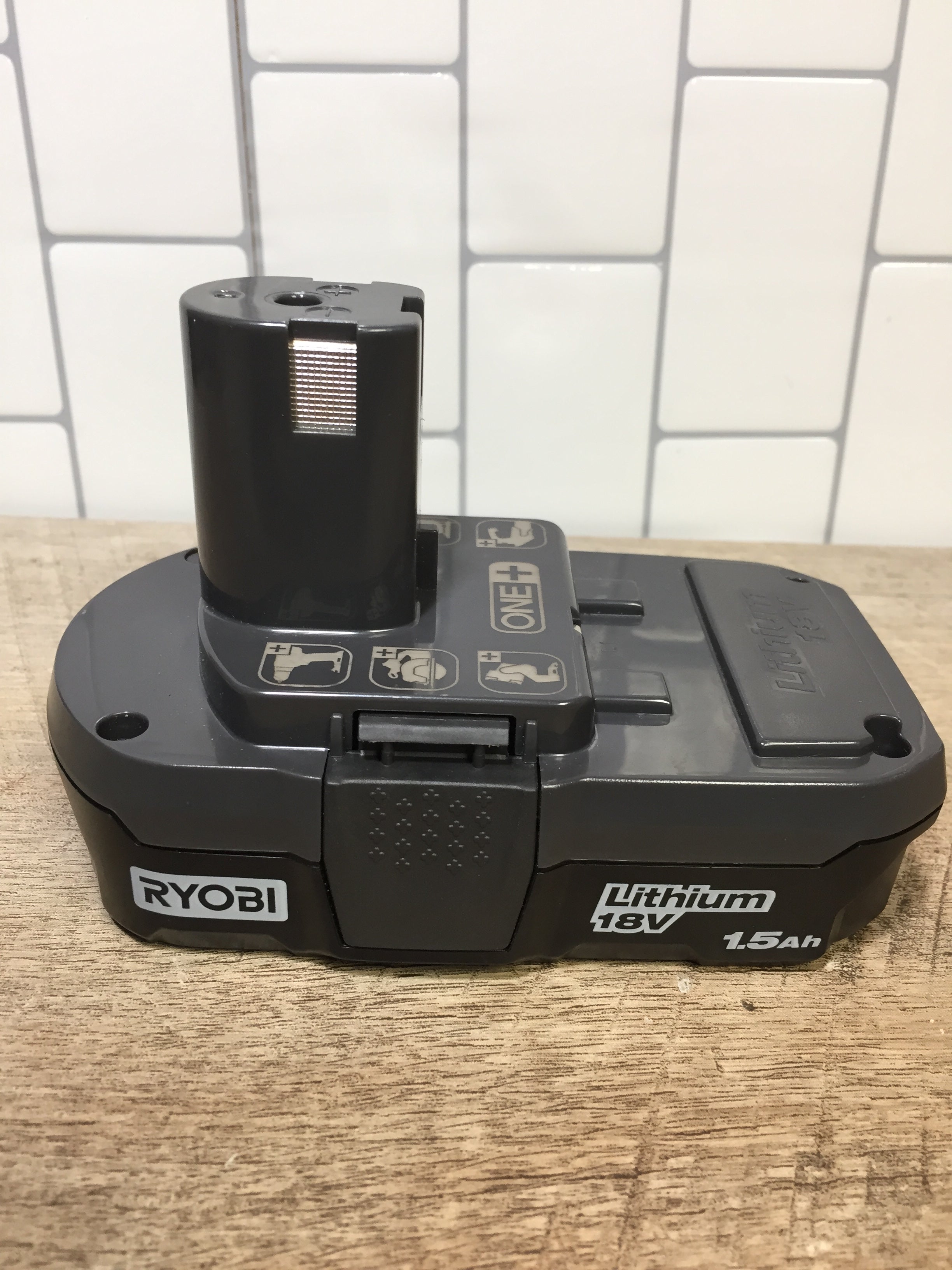 Genuine Ryobi P189 18 Volt 1.5 Ah One+ Lithium-Ion Cordless Compact Battery (7353446400238)